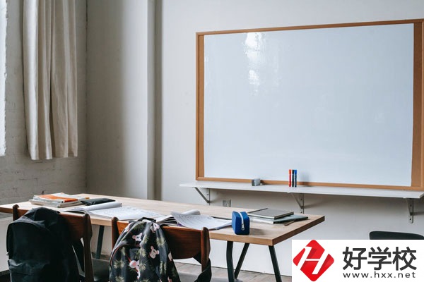 株洲市生物工程中專學校有哪些專業(yè)？怎么選好呢？