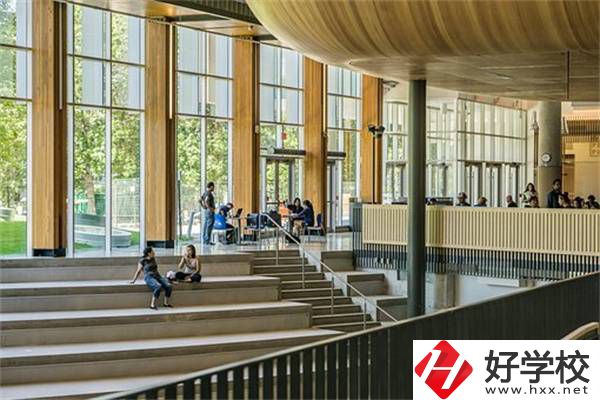 湖南分?jǐn)?shù)低選私立高中還是選職校？選職校還能統(tǒng)考嗎？