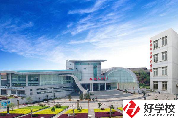 泰格林紙技工學(xué)校有哪些辦學(xué)優(yōu)勢(shì)？