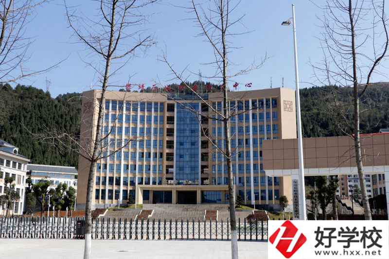 保靖縣中等職業(yè)技術學校好不好？有什么招生專業(yè)？