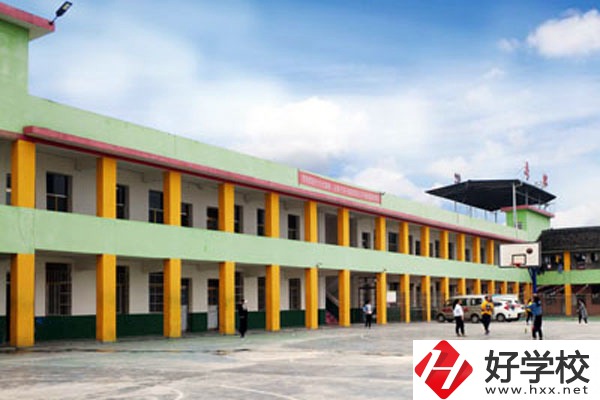 湘西州龍山縣誠信職業(yè)技術(shù)學(xué)校的優(yōu)勢和特色是什么？