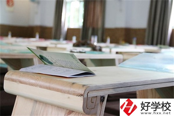 在張家界就讀的中專升為大專了，原來的學(xué)歷會提升嗎？