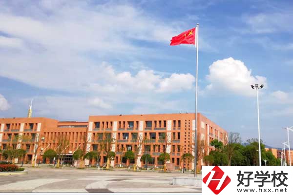懷化師范高等?？茖W(xué)校（中職部）教學(xué)樓