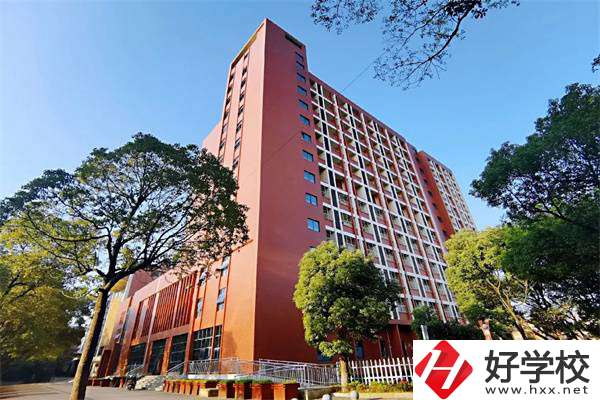 湖南建筑高級技工學(xué)校是公辦嗎？辦學(xué)怎么樣？