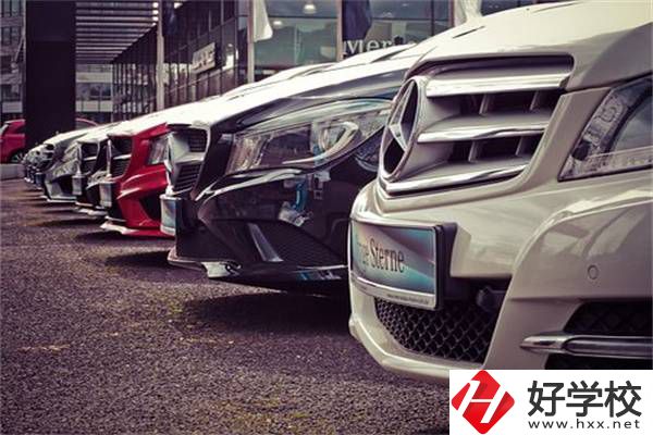 女生在湖南讀職高學(xué)什么專業(yè)好？可以參加高考嗎？