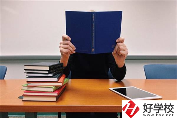湖南初中畢業(yè)成績非常差選什么學(xué)校好？還有前途嗎？