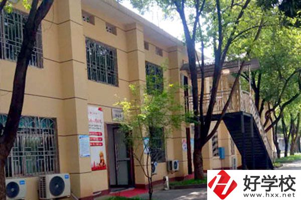 邵陽哪些中專學(xué)校有計(jì)算機(jī)相關(guān)專業(yè)？