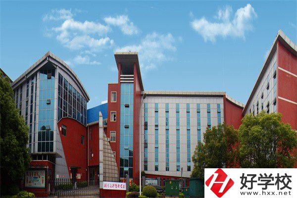 想學(xué)音樂(lè)可以考慮長(zhǎng)沙哪些職高？