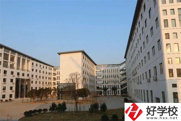 衡陽哪些中職可以學(xué)醫(yī)美專業(yè)？專業(yè)就業(yè)前景如何？