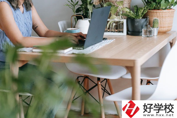 衡陽(yáng)農(nóng)工貿(mào)職業(yè)學(xué)校好不好？宿舍怎么樣？
