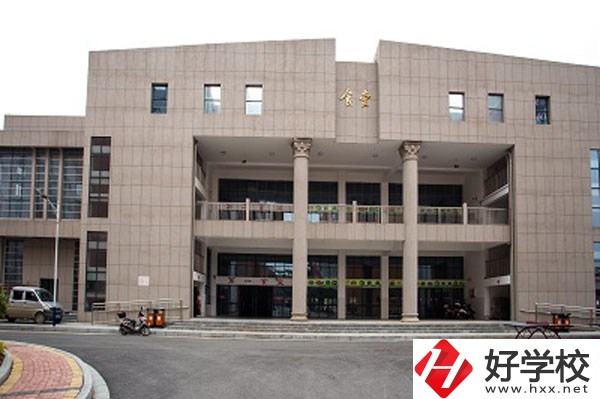 鳳凰縣職業(yè)中專學(xué)校怎么樣，有哪些招生專業(yè)？