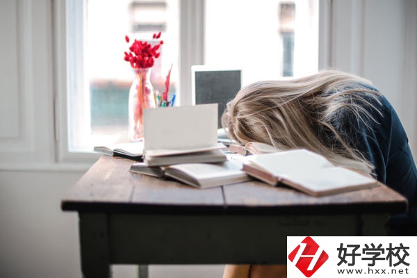 洪江市職業(yè)中專學校好不好？宿舍怎么樣？