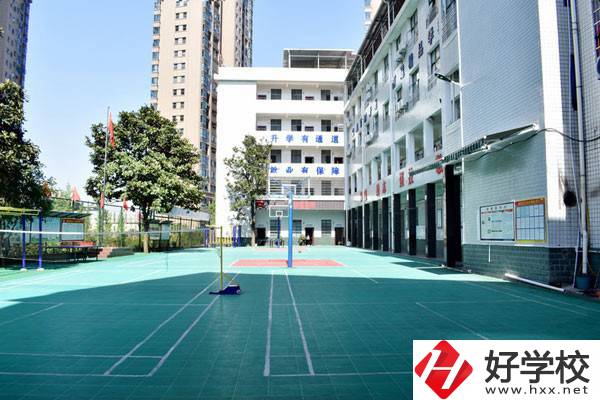 漣源市科技職業(yè)學校位置在哪里？校園環(huán)境怎么樣？