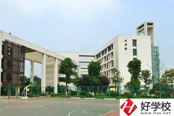 在長沙就讀師范中專錄取分數(shù)高嗎？有哪些學?？梢酝扑]？