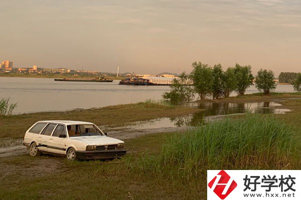 初中畢業(yè)想在懷化讀中專(zhuān)，有哪些好學(xué)校推薦？