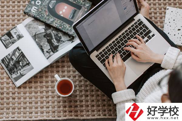 洪江市職業(yè)中專學校好不好？宿舍怎么樣？