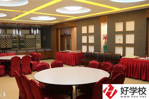 張家界旅游類中職有哪些？學(xué)校有什么特色？