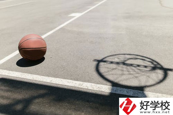 湖南省商業(yè)職業(yè)中等專業(yè)學(xué)校怎么樣？宿舍怎么樣？