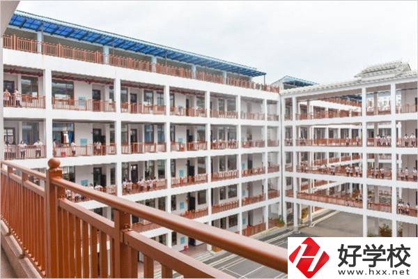 懷化有3+2分段制的中專嗎？對(duì)口專業(yè)好就業(yè)嗎？