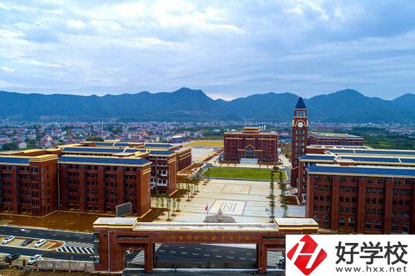 湖南省湘北職業(yè)中專學校大門