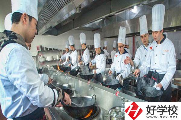 株洲比較好的廚師培訓(xùn)學(xué)校有哪些？烹飪專業(yè)好就業(yè)嗎？