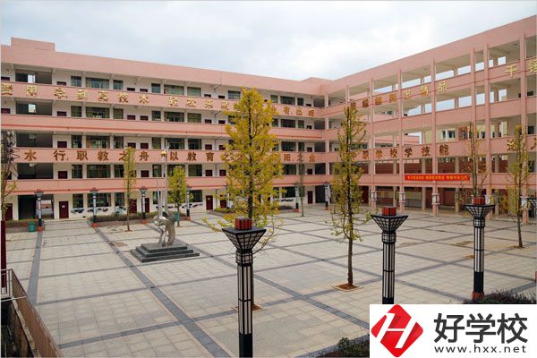 祁陽縣職業(yè)中專是公辦嗎？收費(fèi)貴不貴？