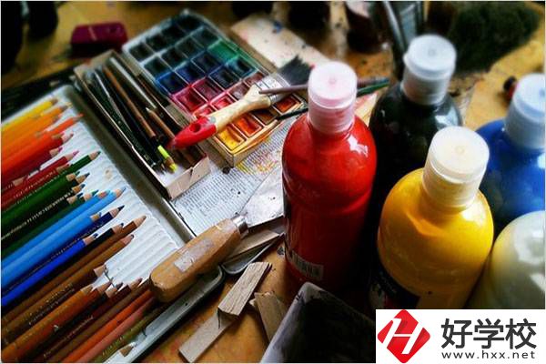 想學(xué)畫畫職高報(bào)哪個(gè)專業(yè)？湖南有什么學(xué)?？梢詫W(xué)？