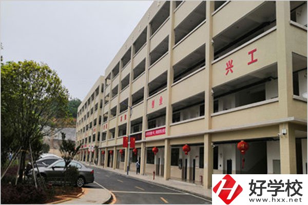 郴州臨武職業(yè)中專怎么樣？教學(xué)條件好不好？