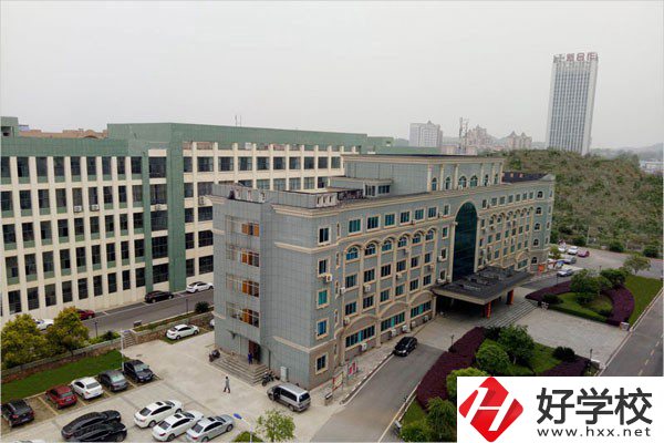 婁底技師學(xué)院怎么樣？設(shè)施設(shè)備如何？