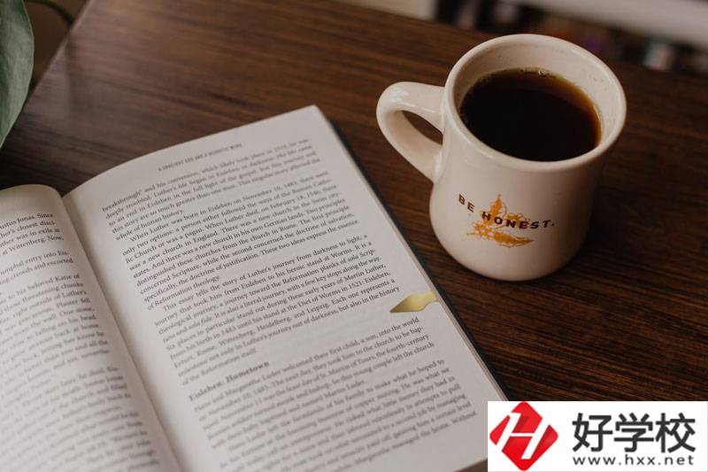 懷化醫(yī)專(zhuān)中專(zhuān)是好學(xué)校嗎？從這3點(diǎn)來(lái)判斷